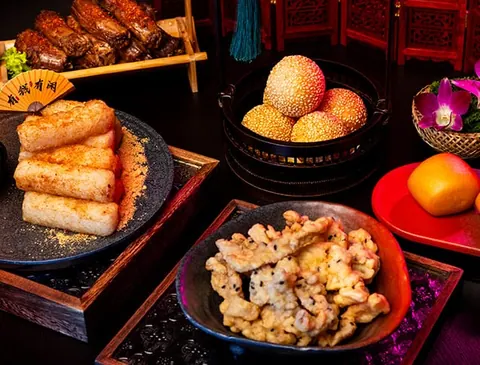 餘香火鍋官網圖片：餈粑、芝麻球、酥肉等川渝小吃