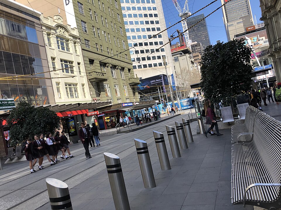 资料图:墨尔本Bourke Street Mall购物街(2019年摄)