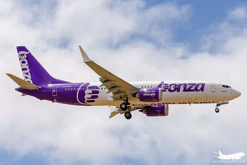 资料图:Bonza航空的波音737 MAX 8客机在维州Avalon机场(2022年摄)