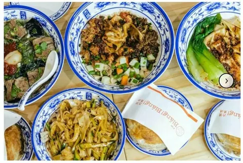 Biang Biang Swanston官方餐饮页的面食与肉夹馍实图